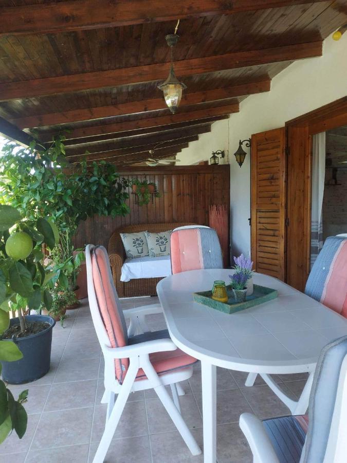 Ivonnis Garden Vila Mesimvria  Exterior foto